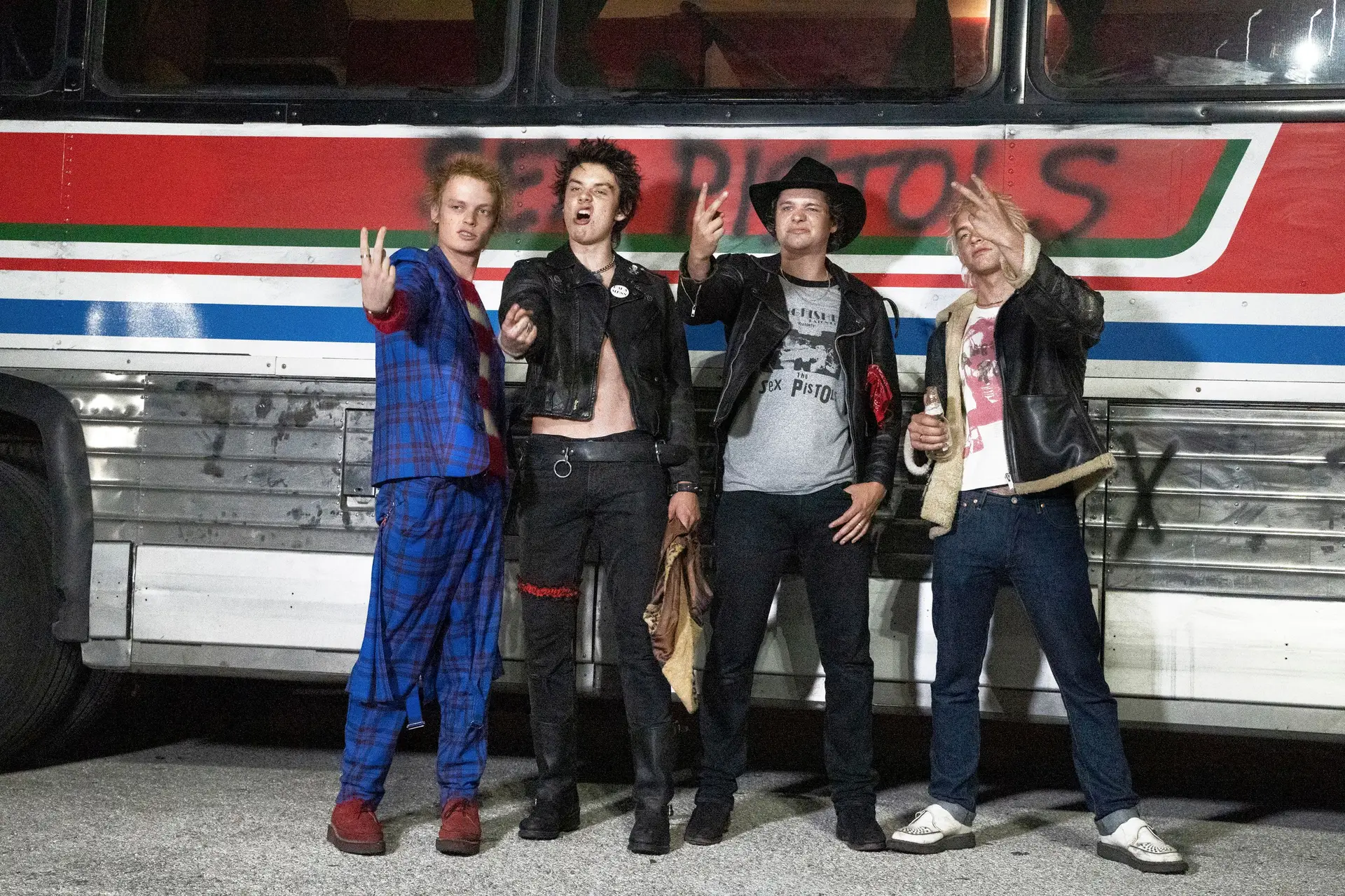Os atores Anson Boon (Johnny Rotten), Louis Partridge (Sid Vicious), Toby Wallace (Steve Jones) e Jacob Slater (Paul Cook)