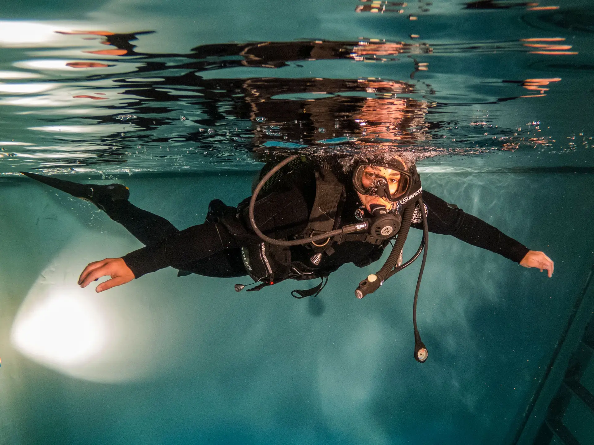 Adriana Oliveira, 1º mulher mergulhadora (e por enquanto única) da Marinha Portuguesa