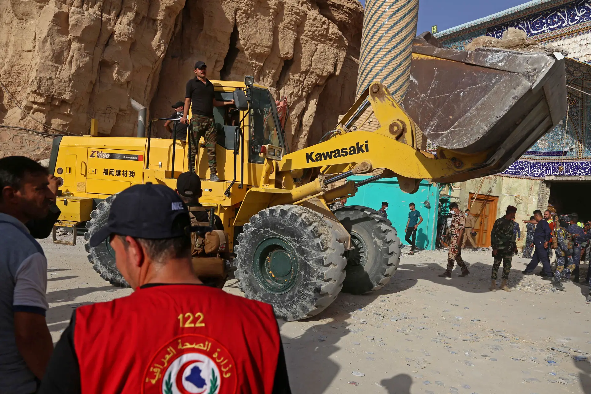 Desmoronamento de santuário no Iraque causa pelo menos quatro mortos