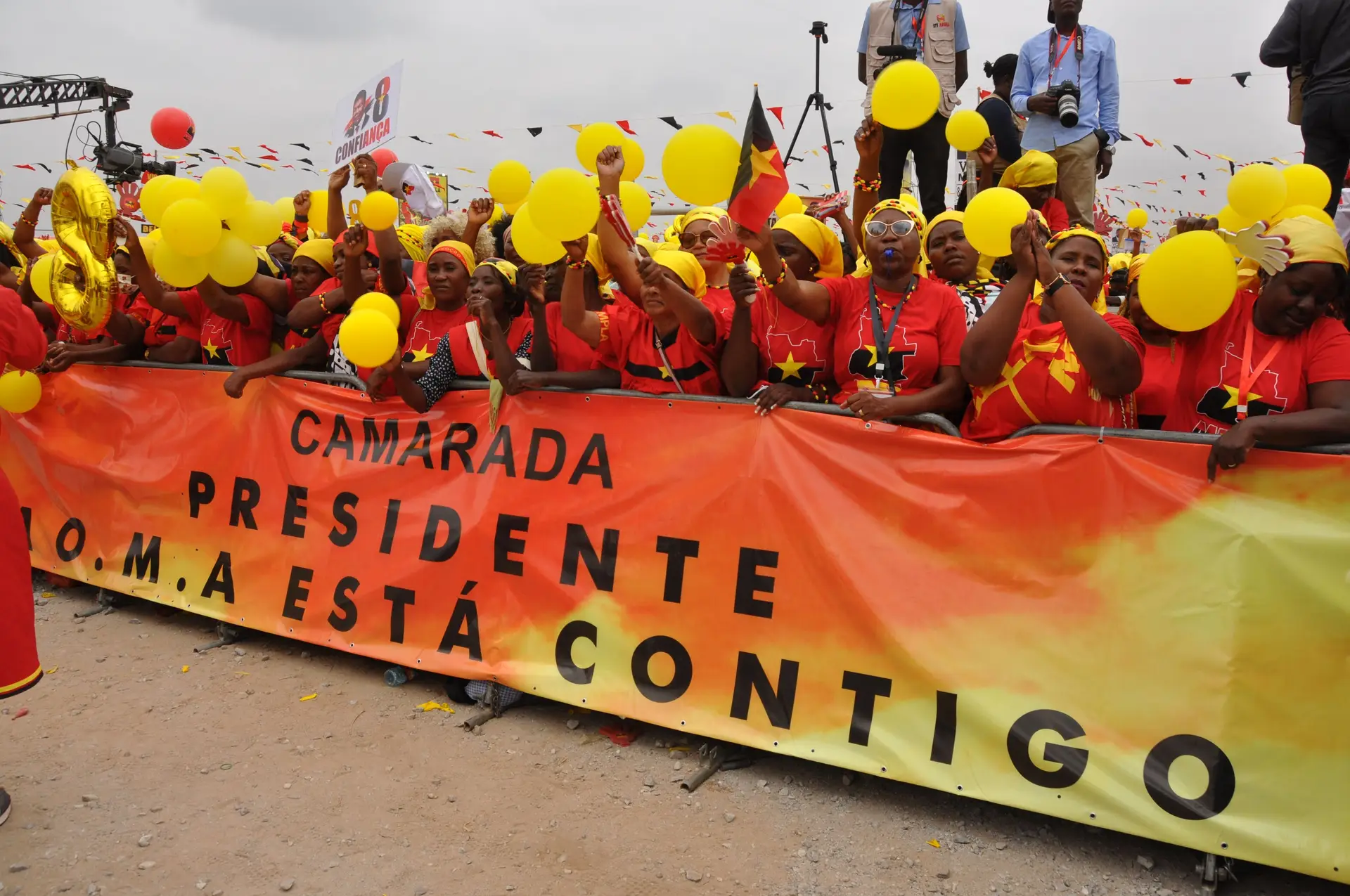O MPLA terminou a campanha 72 horas antes do prazo oficial. Grupos de apoio do Presidente e recandidato João Lourenço não faltaram