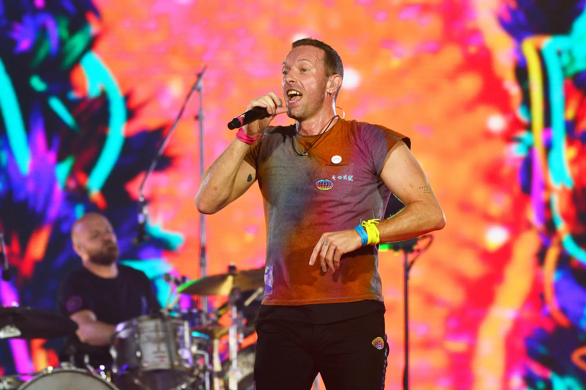 Os Coldplay estão em estúdio e Chris Martin partilha a música que anda a ouvir