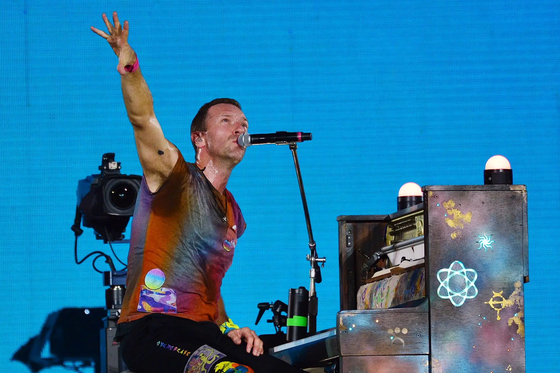 Coldplay fazem versão de 'Running Up That Hill', de Kate Bush. Veja o vídeo