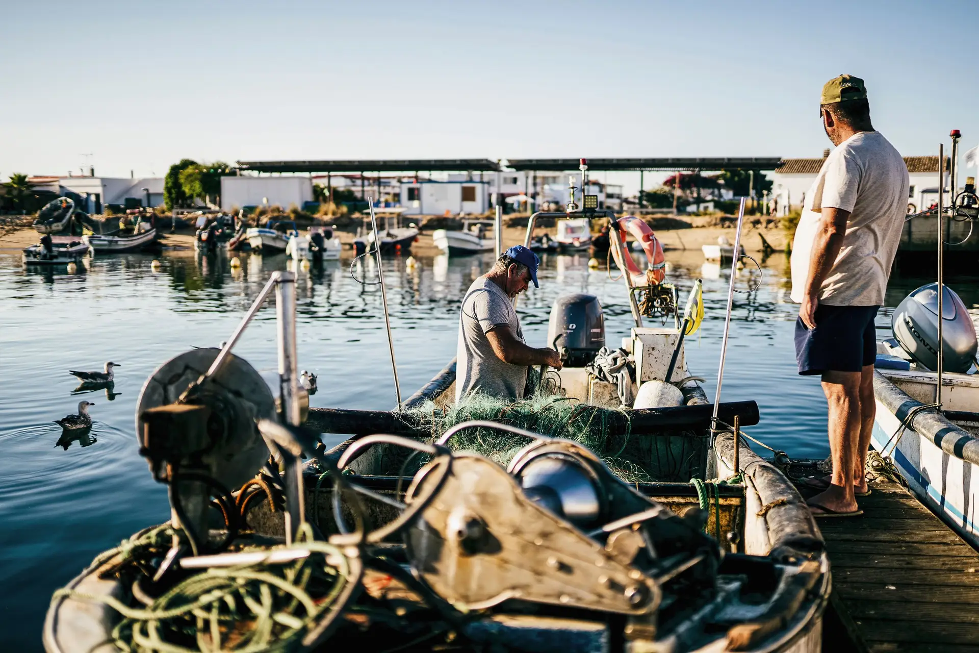 O sustento, que ainda é a pesca