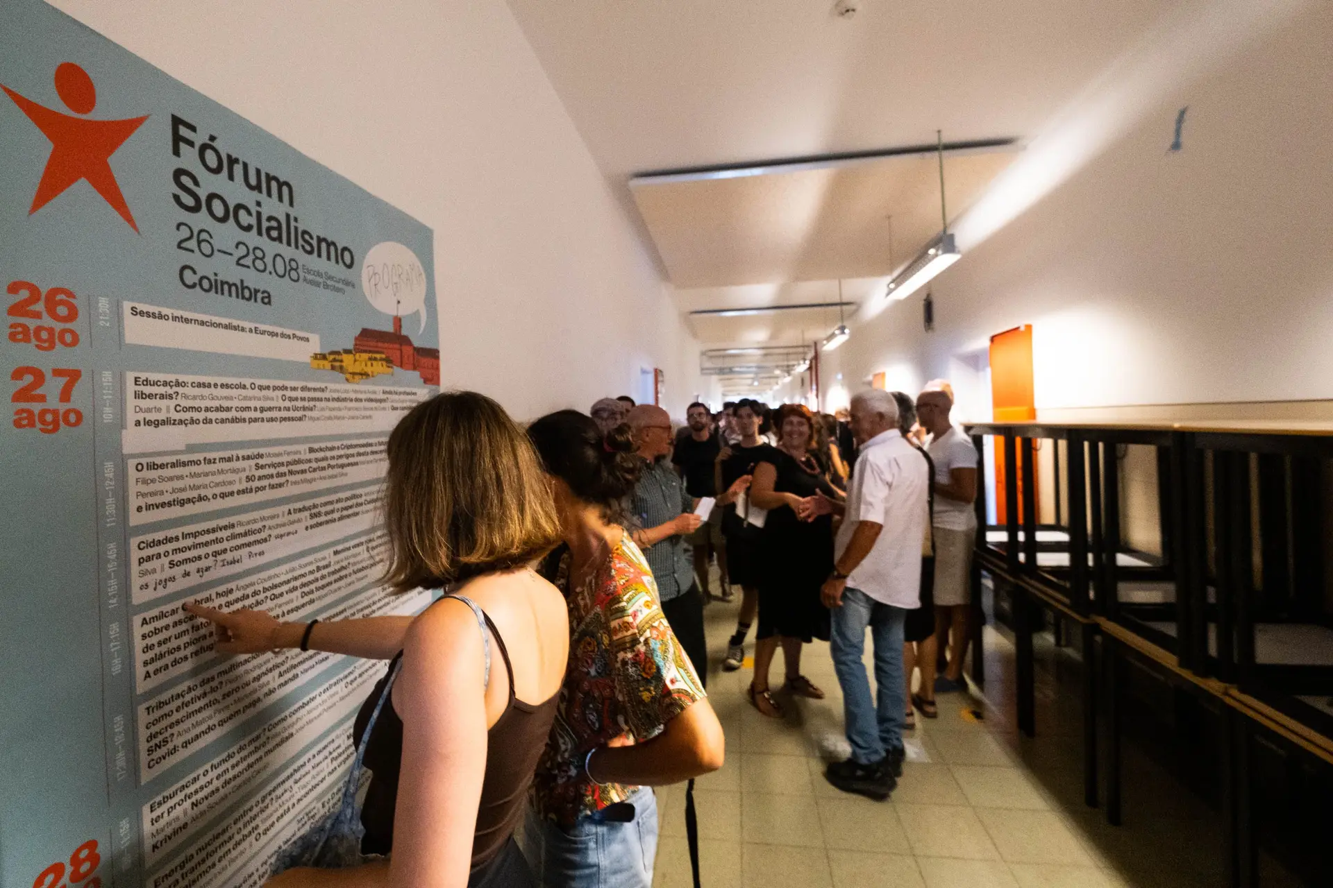 Agenda de debates e palestras preenchida, com sessões sobrepostas, obrigou militantes a fazer escolhas