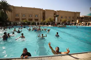 Apoiantes de Muqtada al-Sadr tomaram, esta segunda-feira, o Palácio Republicano, em Bagdade