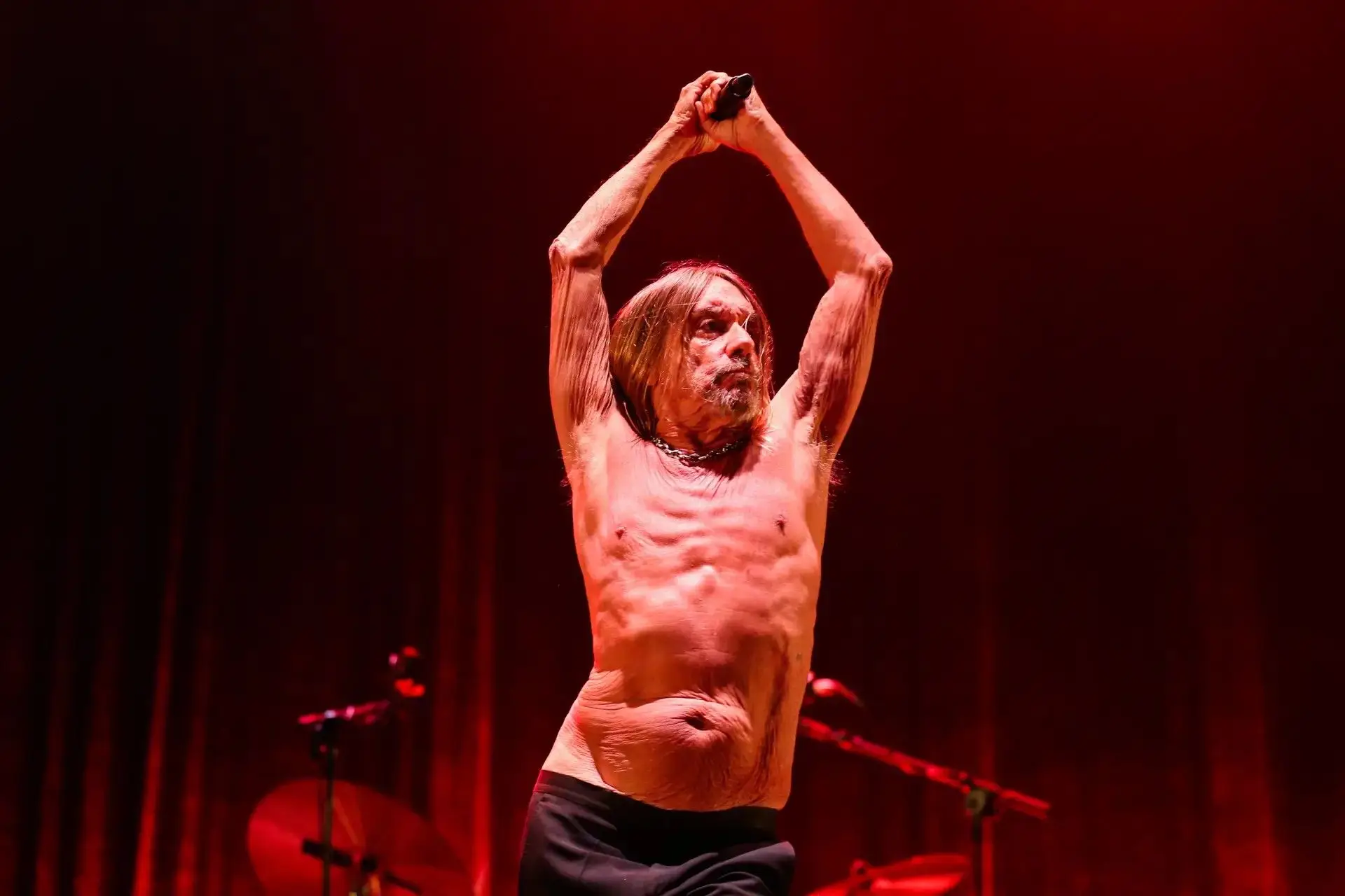 Grandes momentos de Iggy Pop em Vilar de Mouros: vídeos de ‘Lust for Life’, ‘The Passenger’ e ‘I Wanna Be Your Dog’