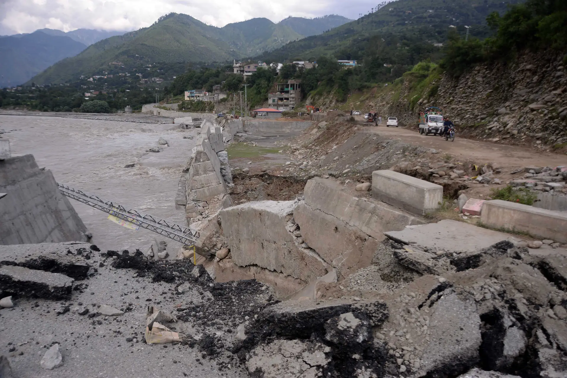 ONU e Governo do Paquistão preparam apelo por €160 milhões para responder a inundações