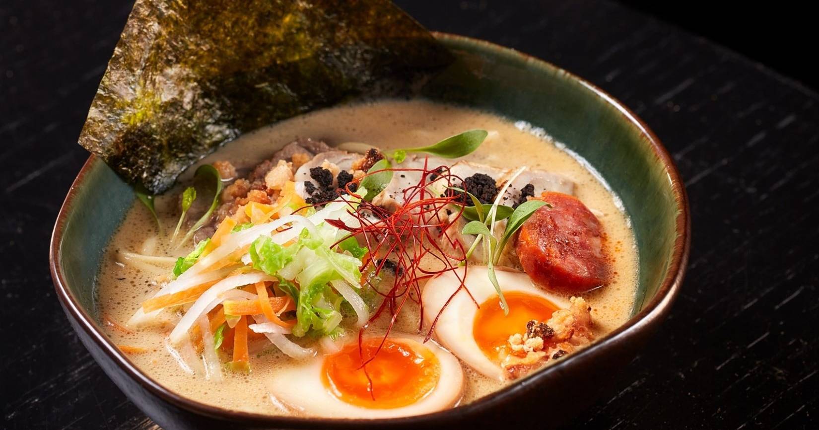 Ramen “Como um cozido à portuguesa”: o prato de assinatura do novo restaurante asiático de Vilamoura