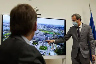 Fernando Araújo durante apresentação do projeto de construção do heliporto no Hospital de São João