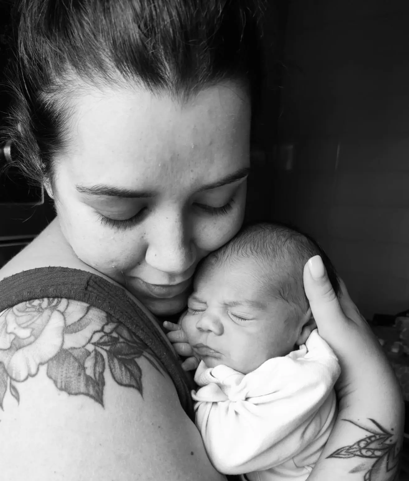 Nádia Ferraria com o filho, Simão