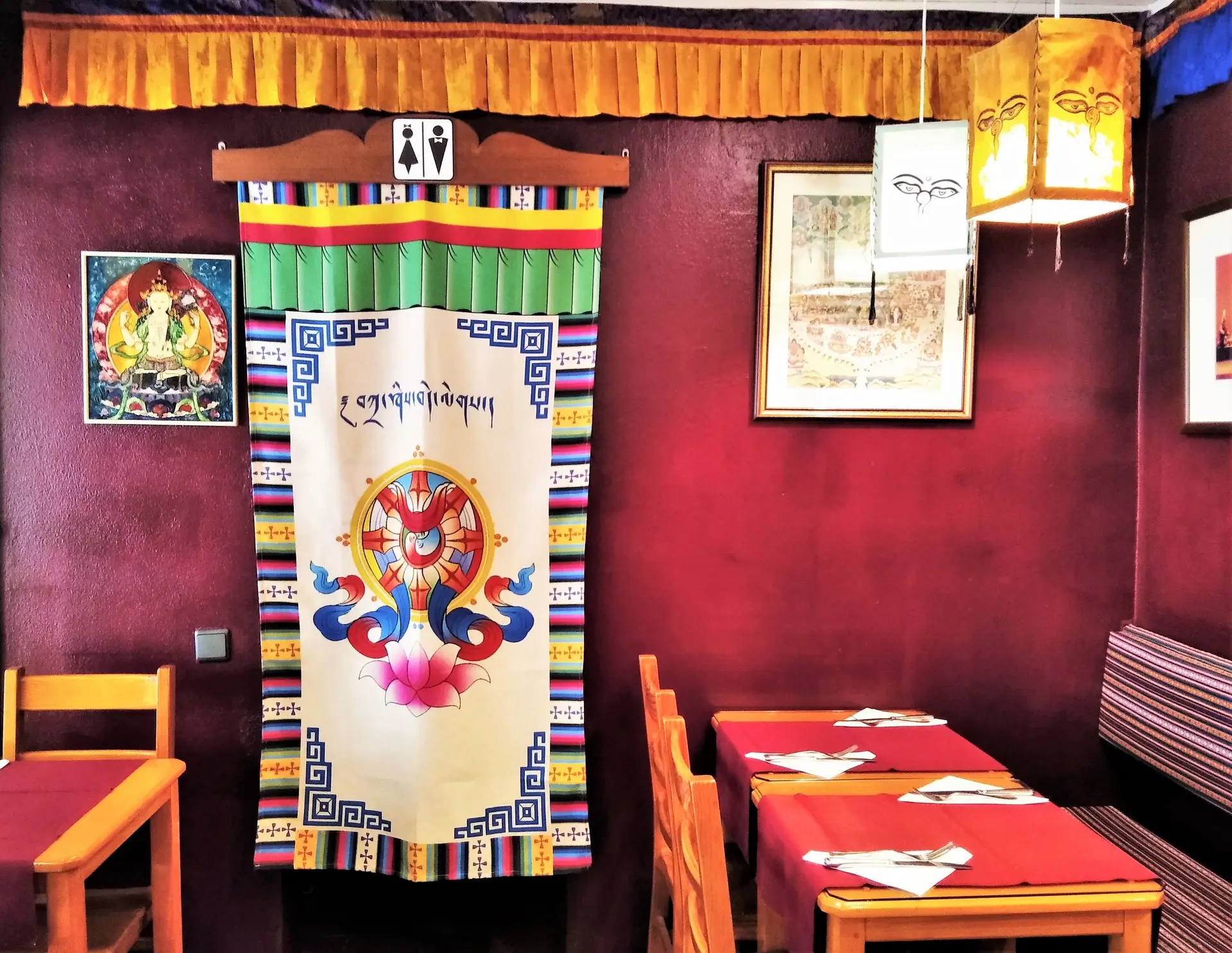 OS Tibetanos, a servir comida vegetariana desde 1978