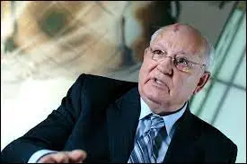 Pré-publicação: Mikhail Gorbatchov, destruidor da União Soviética, criador de uma nova Europa