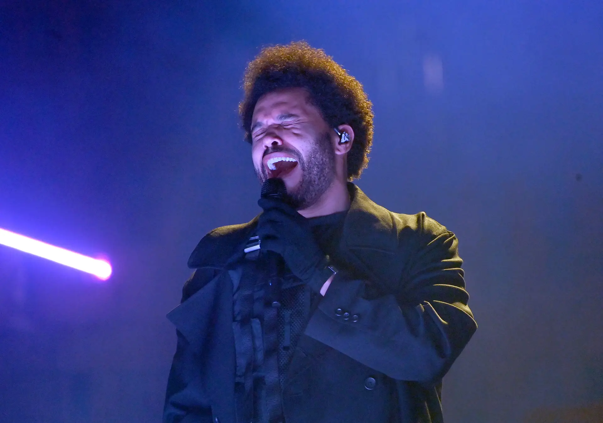 The Weeknd fica sem voz e acaba concerto antes do tempo
