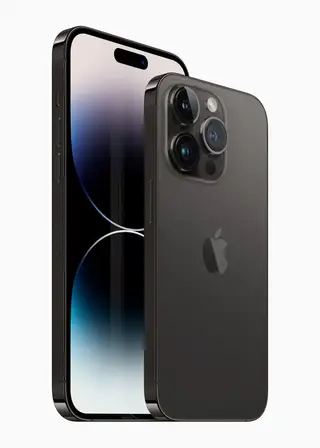 O iPhone 14 Plus e o iPhone 14 lado a lado 