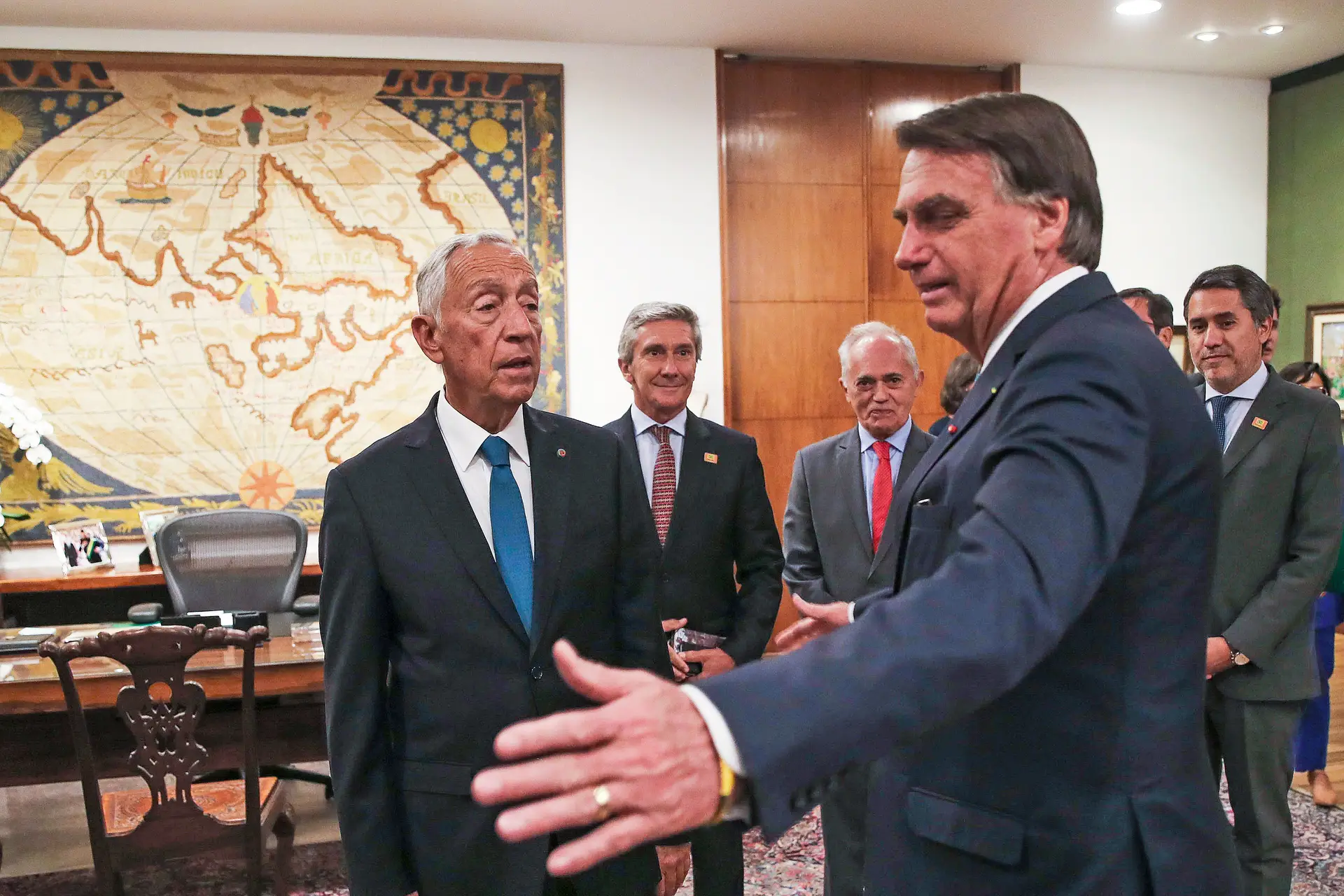 Relações Brasil-Portugal resistem a Bolsonaro: "São excecionais", garante Marcelo