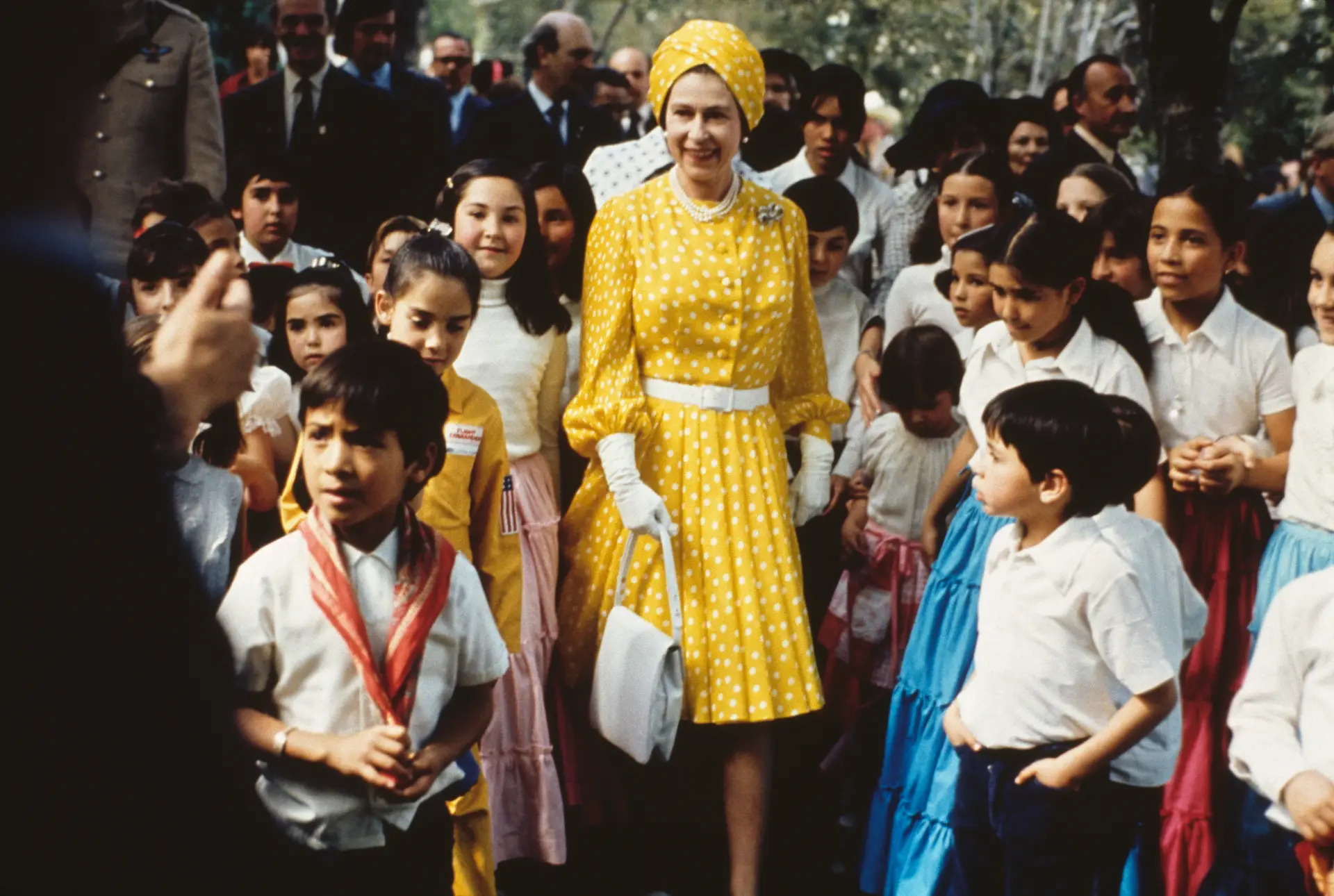 Sorrisos e cor, durante uma visita ao México, em 1975