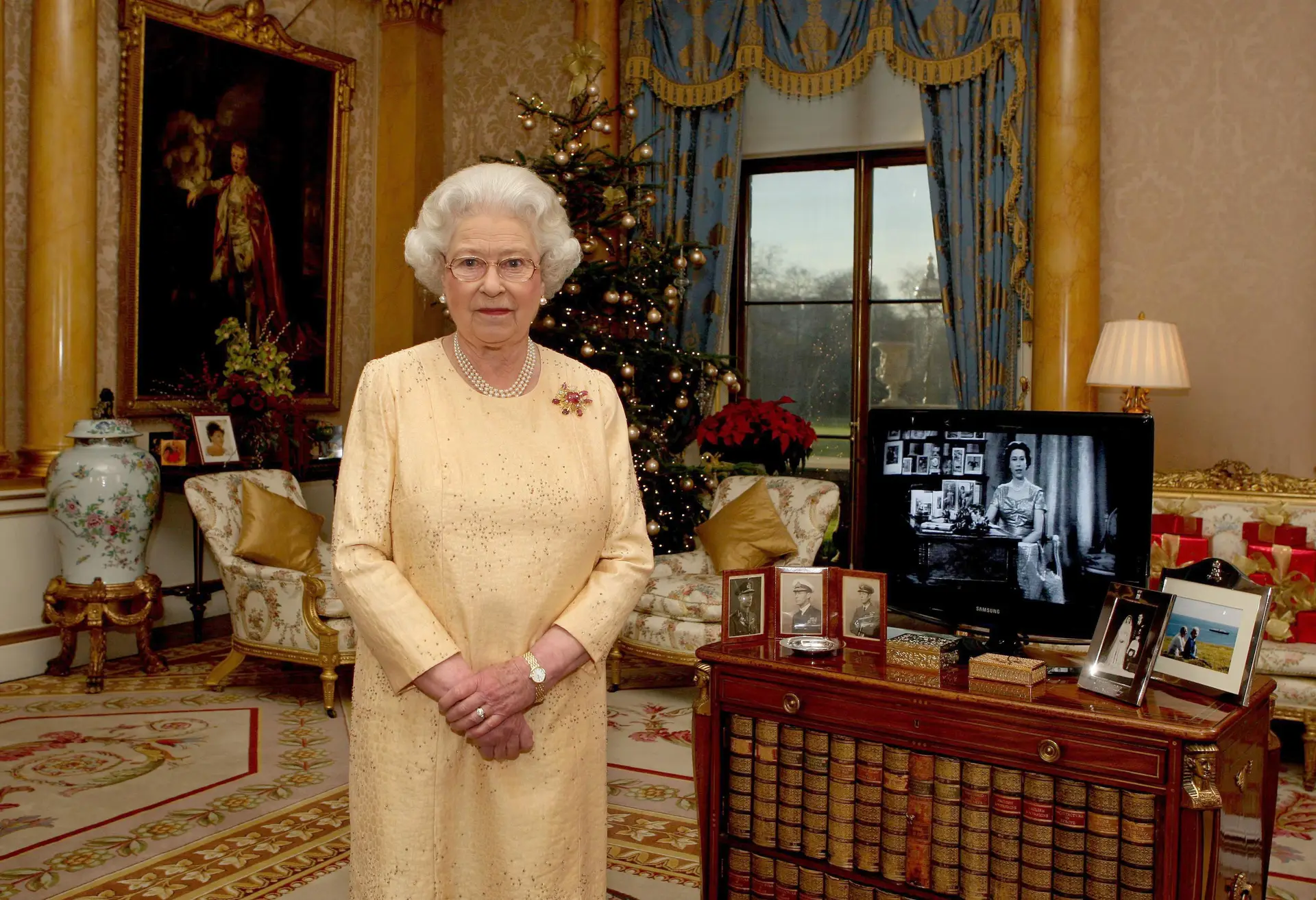 A Rainha Isabel II preferiu ver a série “Twin Peaks” do que ter Paul McCartney a tocar no seu aniversário
