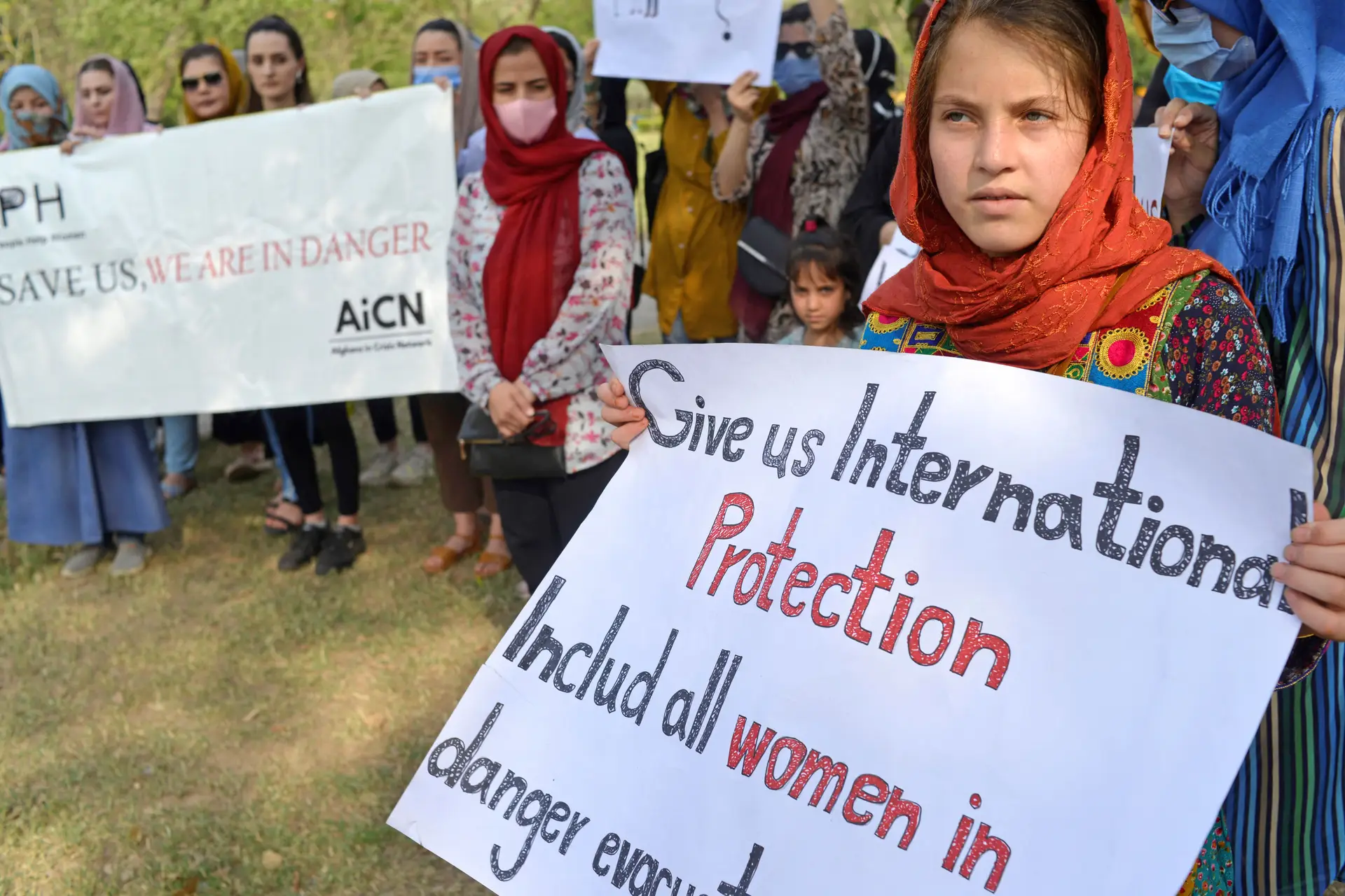 Afeganistão: Conselho de Segurança da ONU condena restrições dos talibãs às mulheres