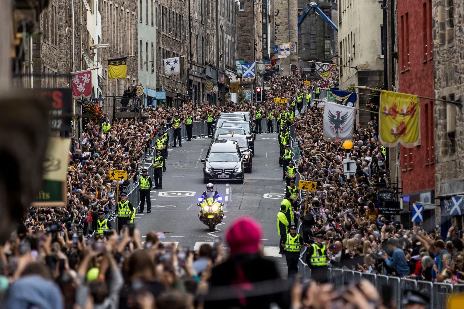 Cortejo fúnebre até Catedral de Edimburgo