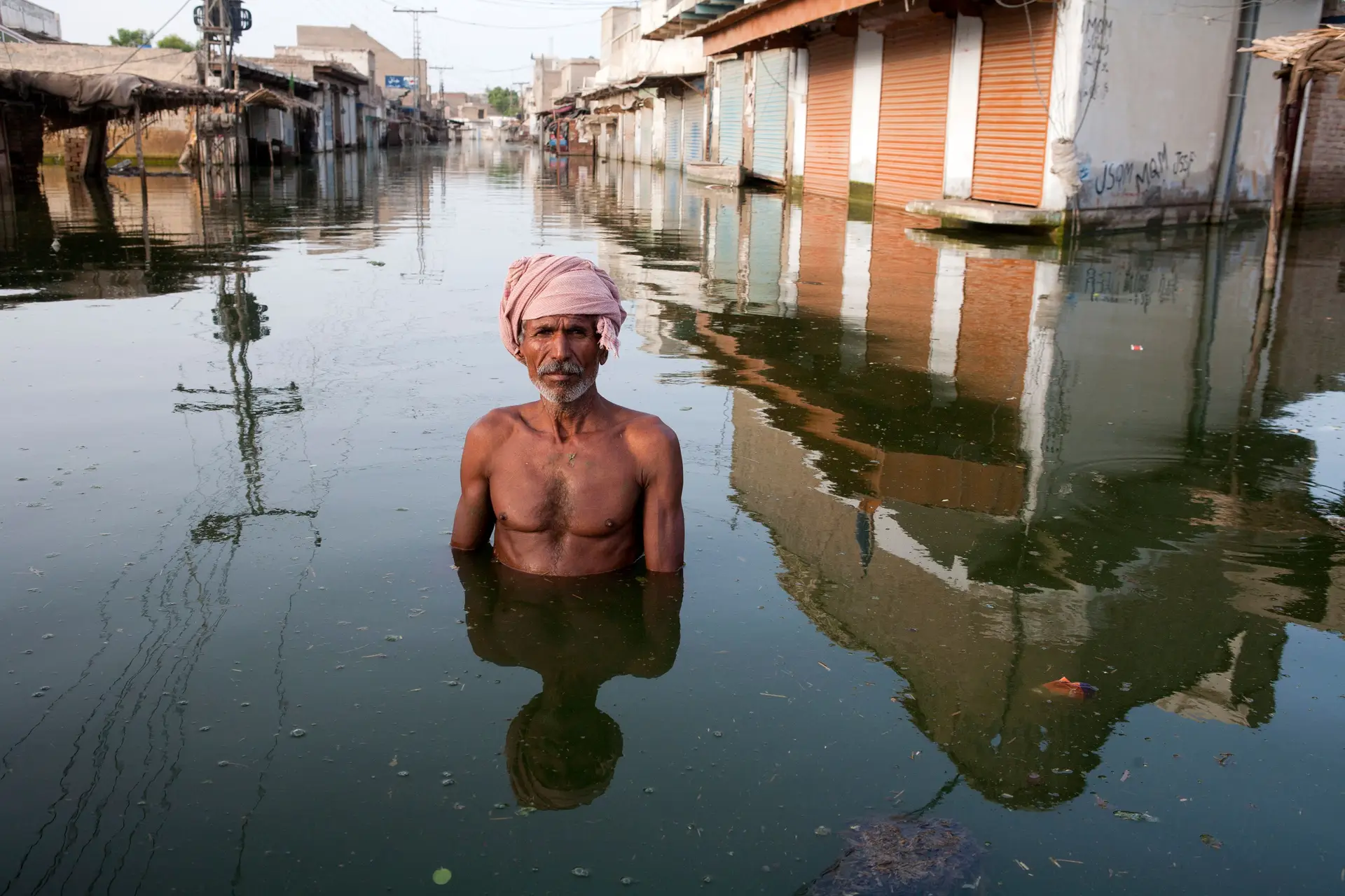 Na cidade de Khaipur Nathan Shah, as ruas transformaram-se em rios