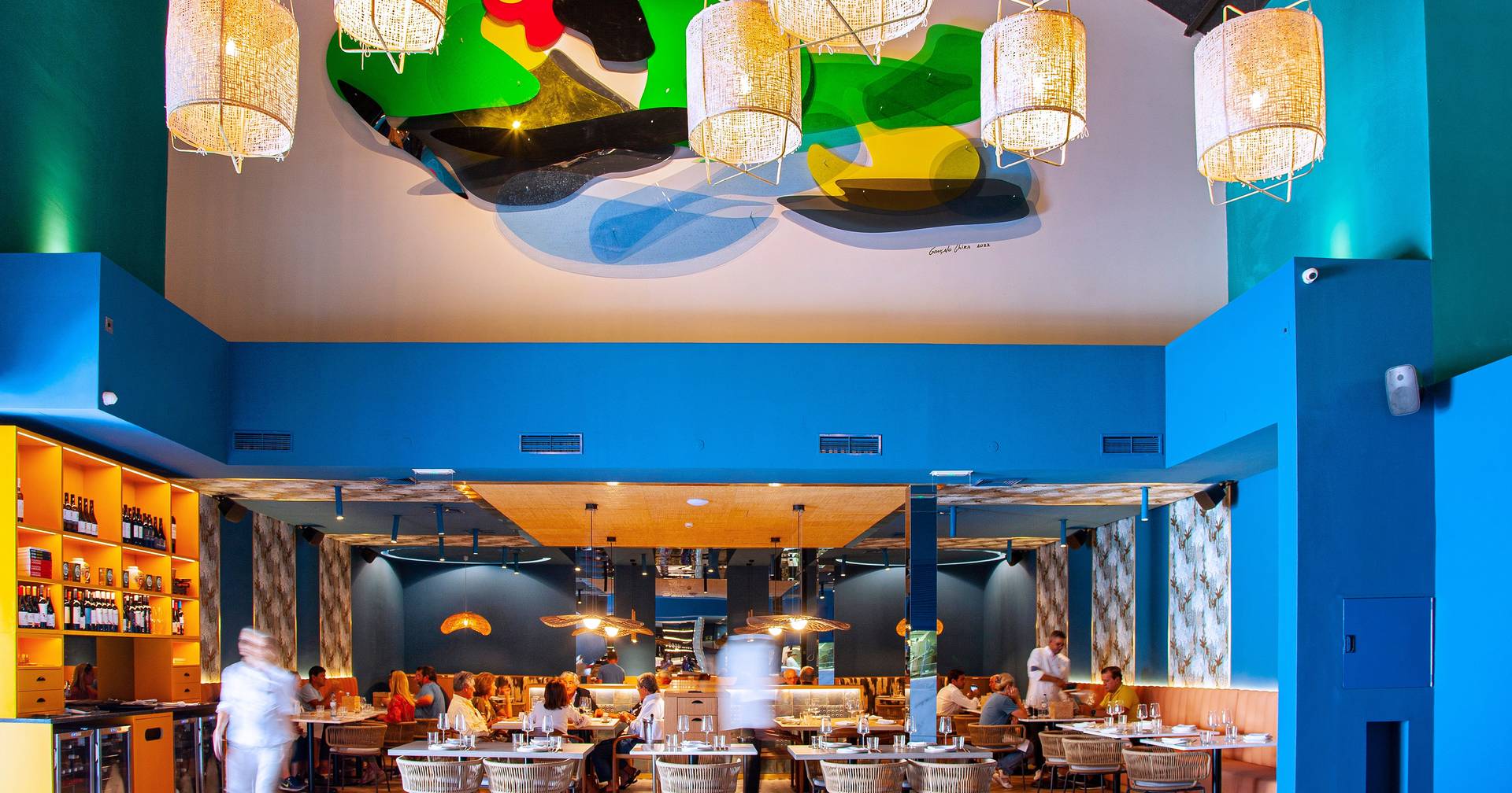 Com esplanada e bar dançante, antiga Docapesca em Cascais renasce com o