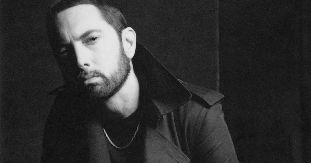 Eminem festeja 13 anos de sobriedade com ensaio sobre toxicodependência: “Cheguei a ter dez dealers ao mesmo tempo”