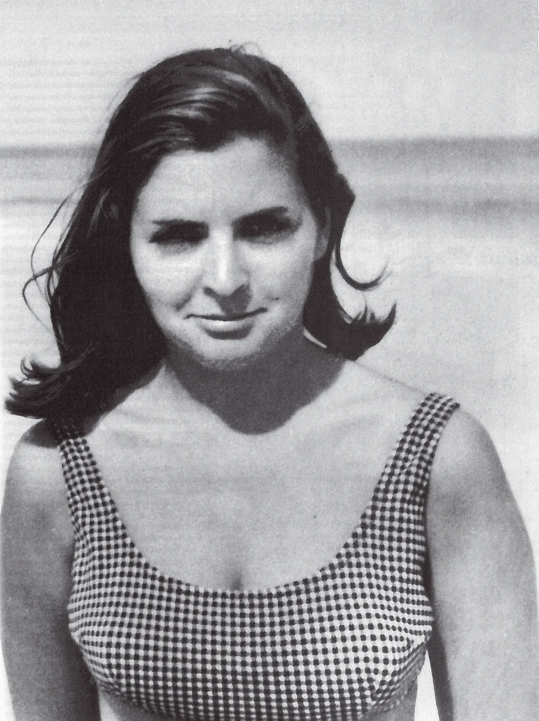 Annie numa praia em Cuba, em 1965
