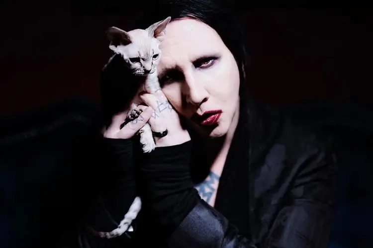 São necessárias mais provas para acusar Marilyn Manson de abusos sexuais, dizem autoridades de Los Angeles