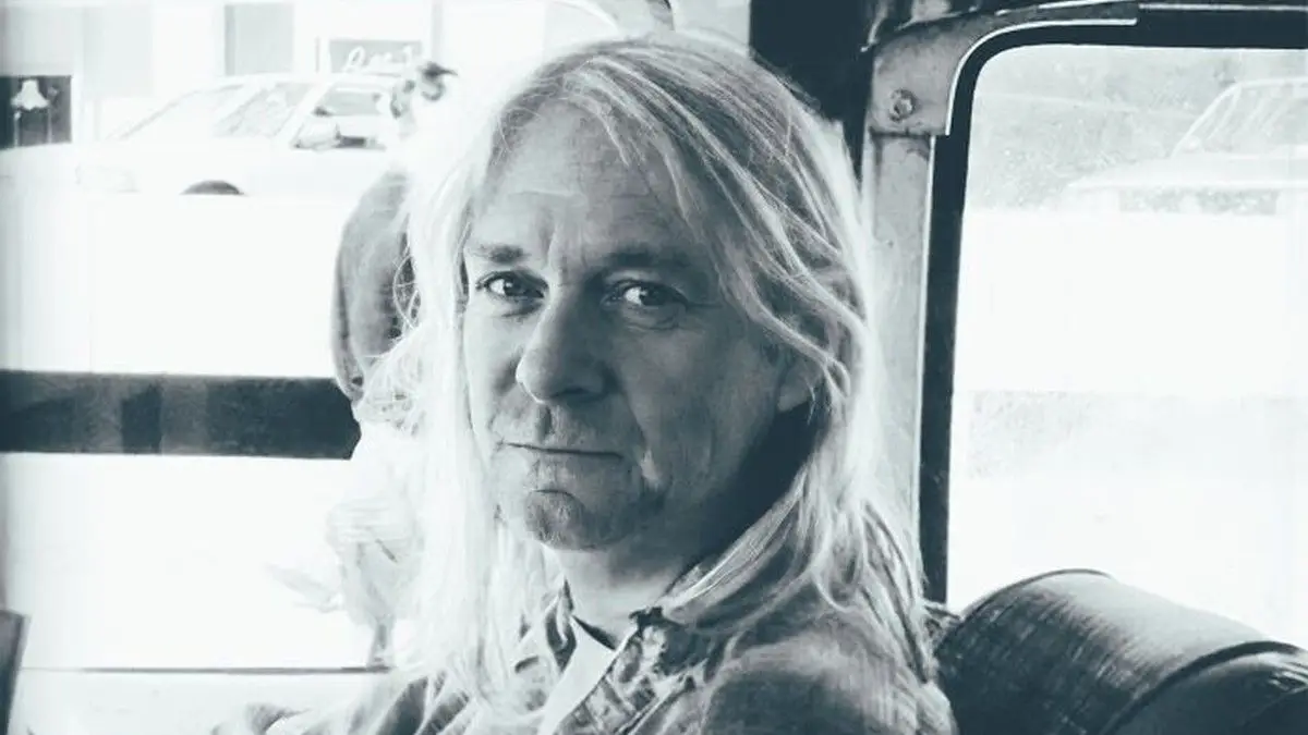 Fotógrafo usa inteligência artificial para imaginar como teriam envelhecido Kurt Cobain ou Freddie Mercury