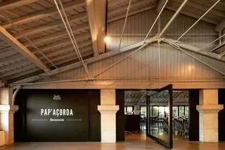 Entrada do restaurante no primeiro piso do Mercado Time Out