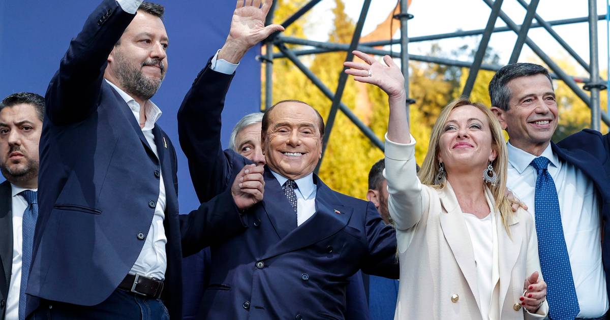 Se “Berlusconi é a Força Itália e a Força Itália e Berlusconi”, como fica agora a direita italiana?