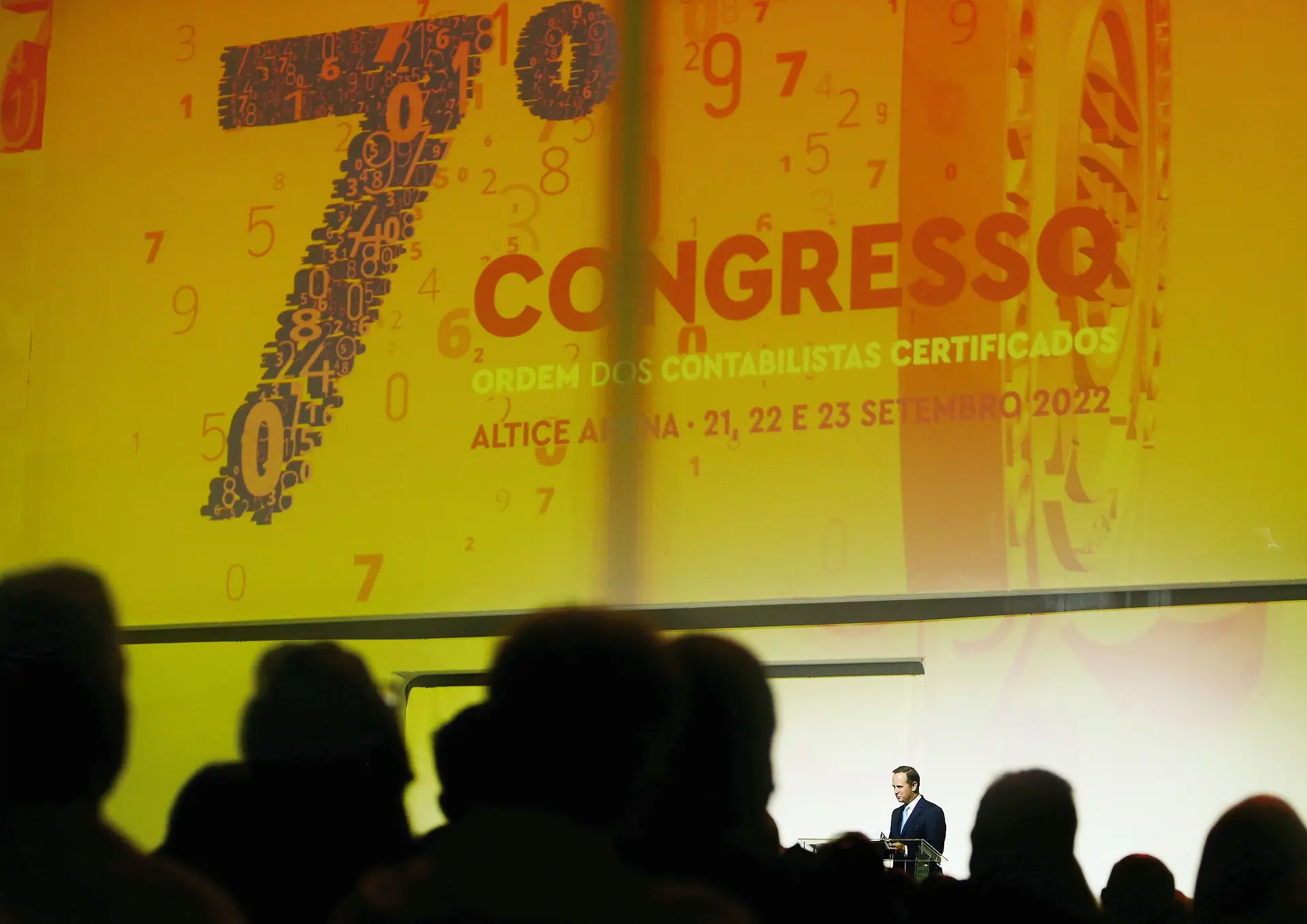O 7º Congresso da Ordem dos Contabilistas Certificados começou esta quarta-feira à tarde com a presença do ministro das Finanças, Fernando Medina, mas mais do que contas, foi a sustentabilidade e o seu impacto que dominaram os trabalhos