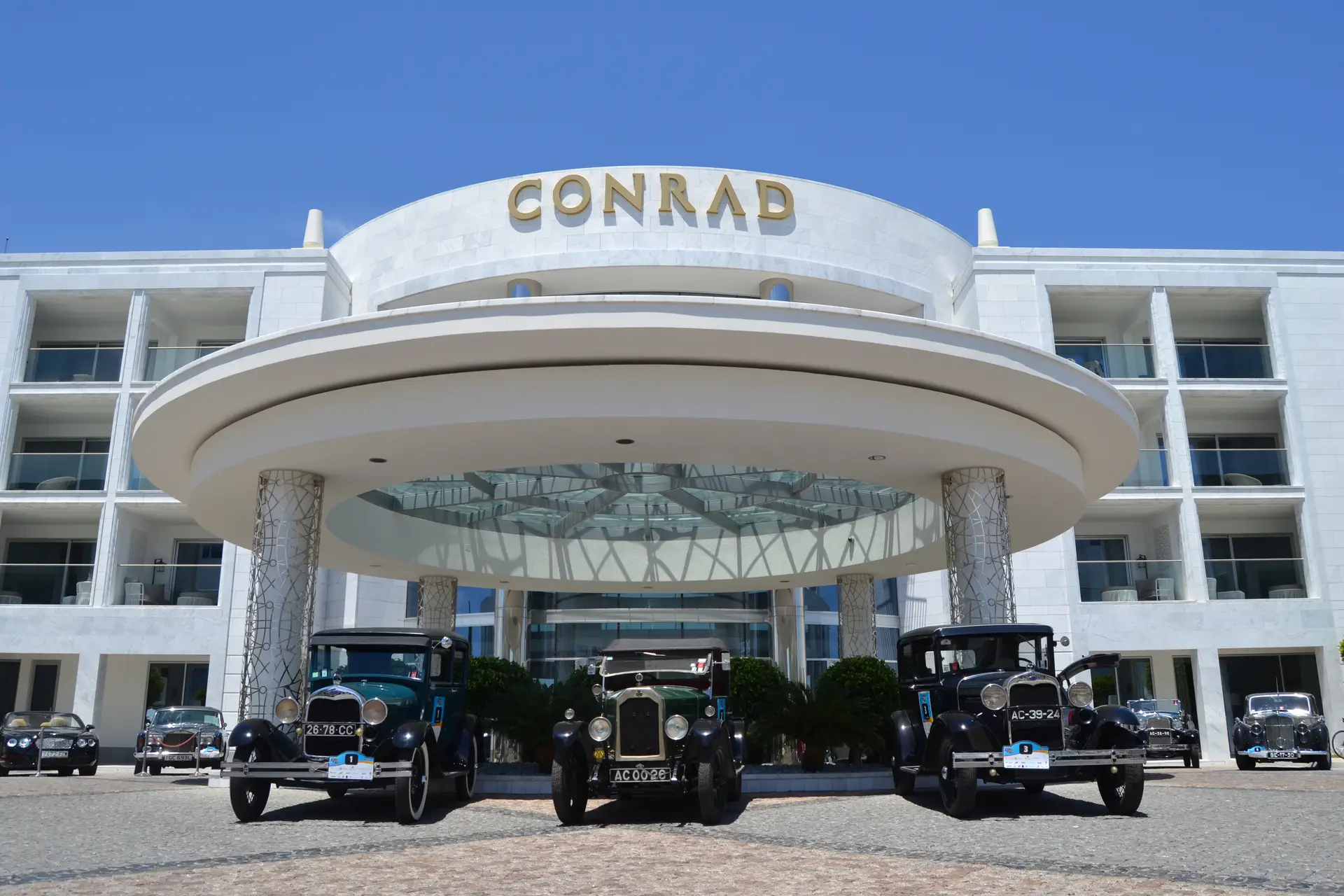 A fachado do Imponente Conrad Hotel