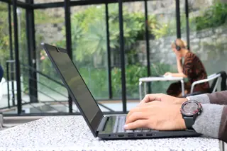 Espaço de coworking do Digital Nomads Madeira, que quer dinamizar a vida nas ilhas a partir das novas formas de trabalho