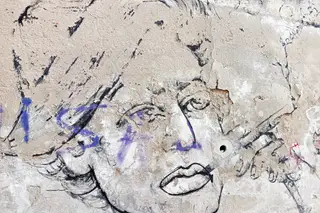 Arte urbana alusiva a Natália Correia, num mural de Maria Dias Coutinho