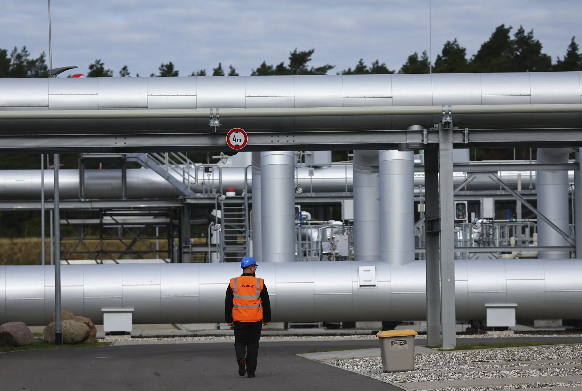 Brent mantém-se em níveis pré-guerra, gás dispara 8% com rupturas nos gasodutos Nord Stream