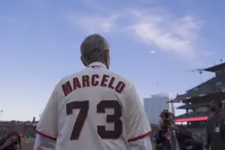 Marcelo Rebelo de Sousa vestiu a camisola dos Giants e até jogou um pouco de basebol. Veja o vídeo do lançamento