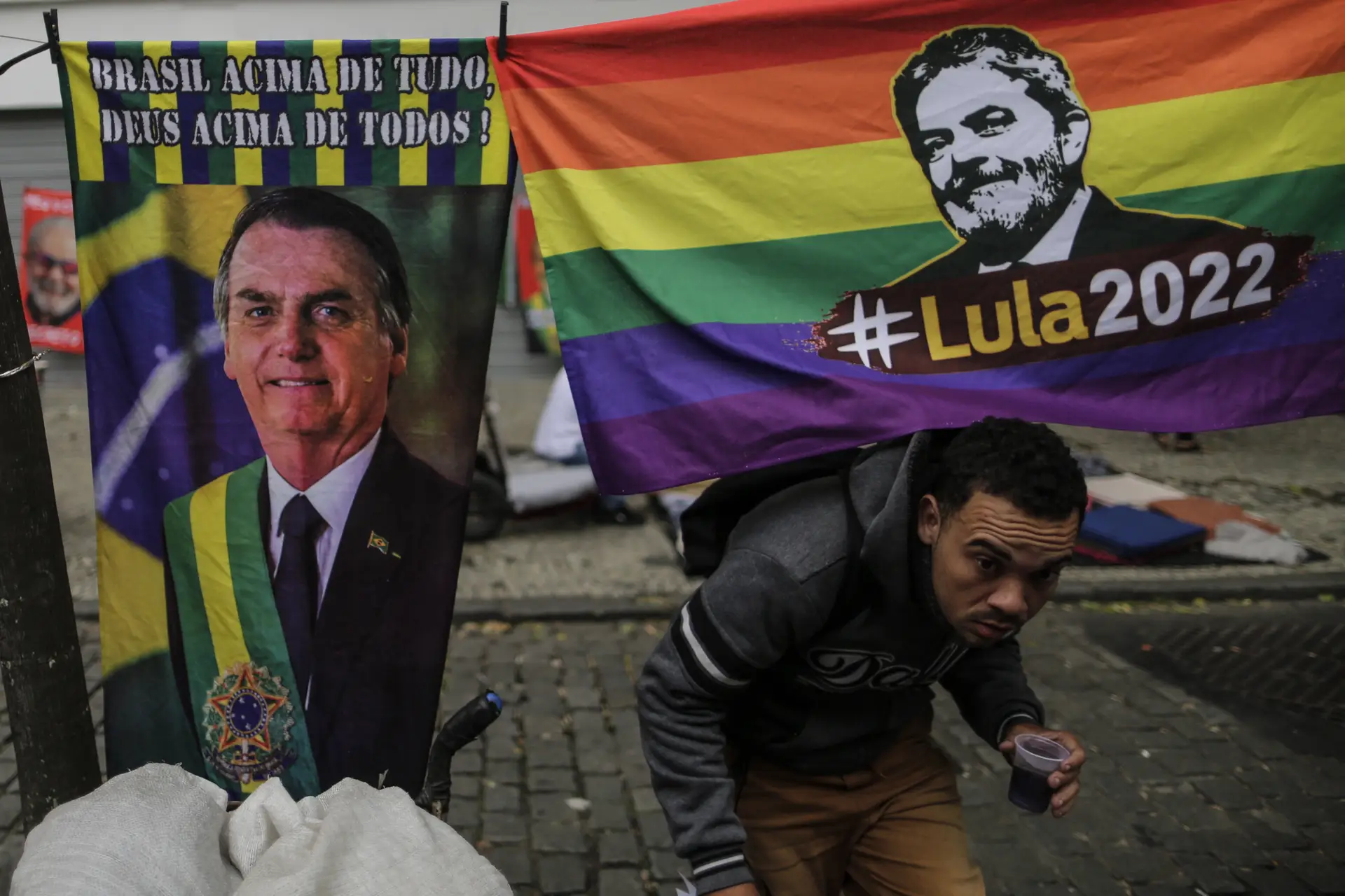 Eleições no Brasil: Lula com 49% e Bolsonaro com 34% na última sondagem da Datafolha
