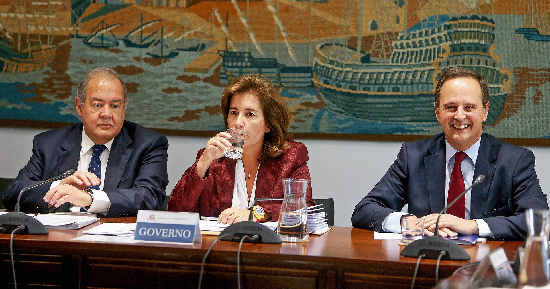 Expresso Governo a duas vozes na Concertação Expresso Governo a duas vozes na Concertação