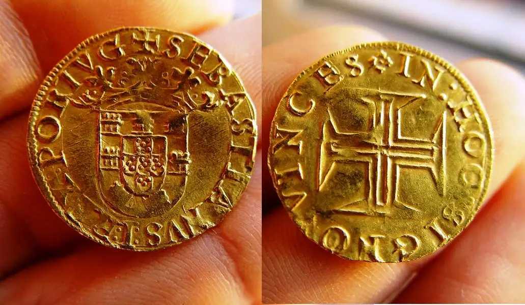 Moeda de ouro portuguesa do tempo do rei Manuel I leiloada em Londres por 18 mil euros