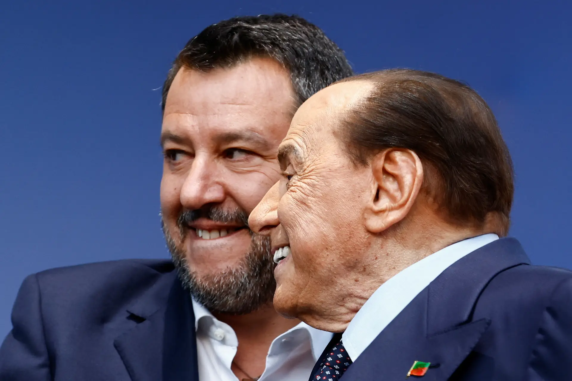 Itália: Salvini e Berlusconi realçam necessidade de "um governo sólido"