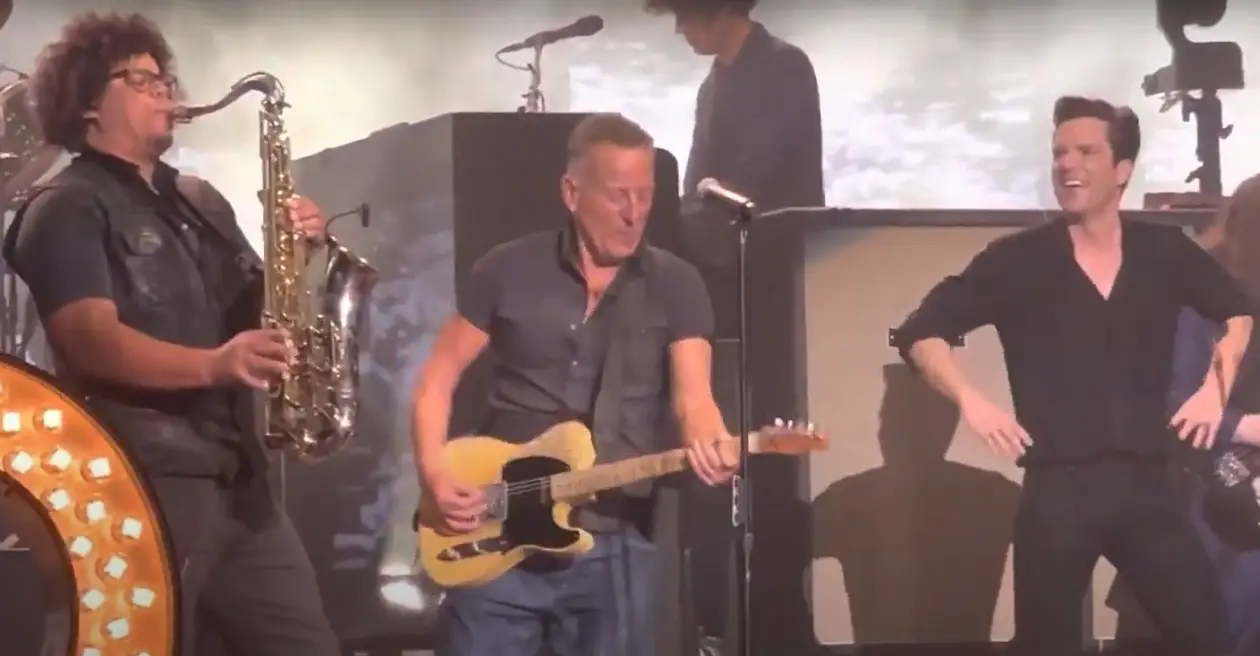 Bruce Springsteen aparece de surpresa em concerto dos Killers. Veja o vídeo