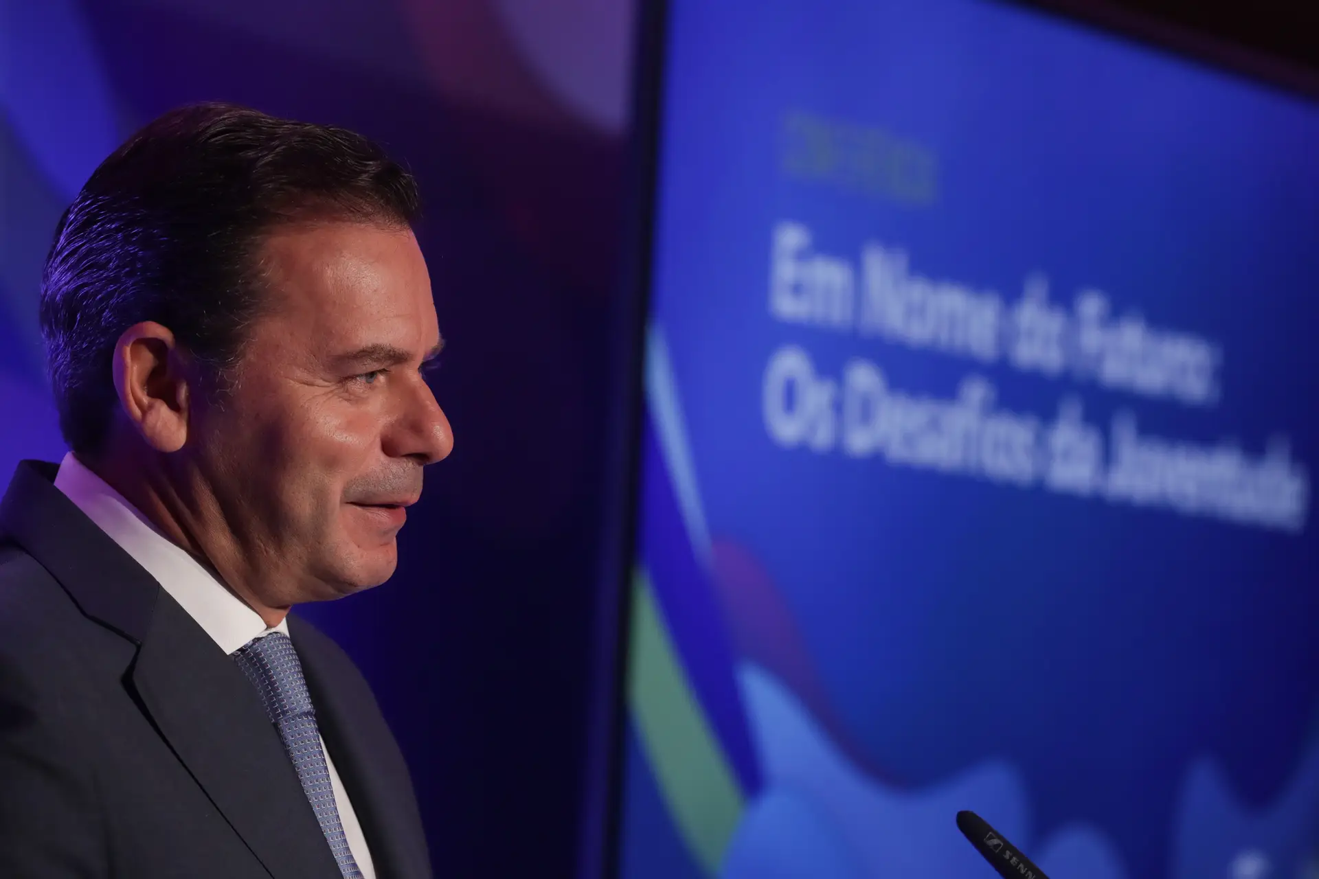 Líder do PSD acusa Governo de tratar agricultura "com desdém"