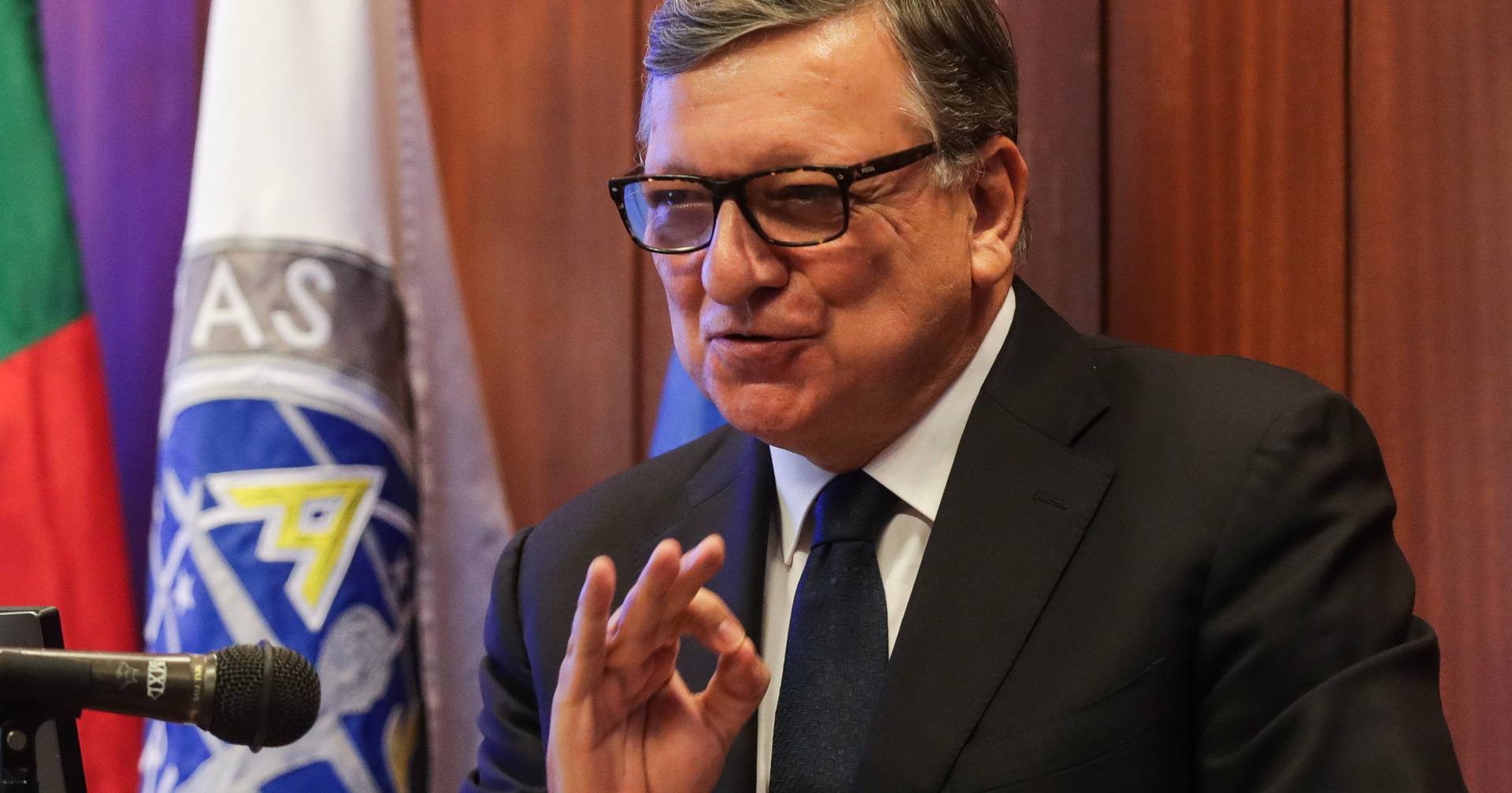 O elogio de Durão Barroso: Passos evitou 