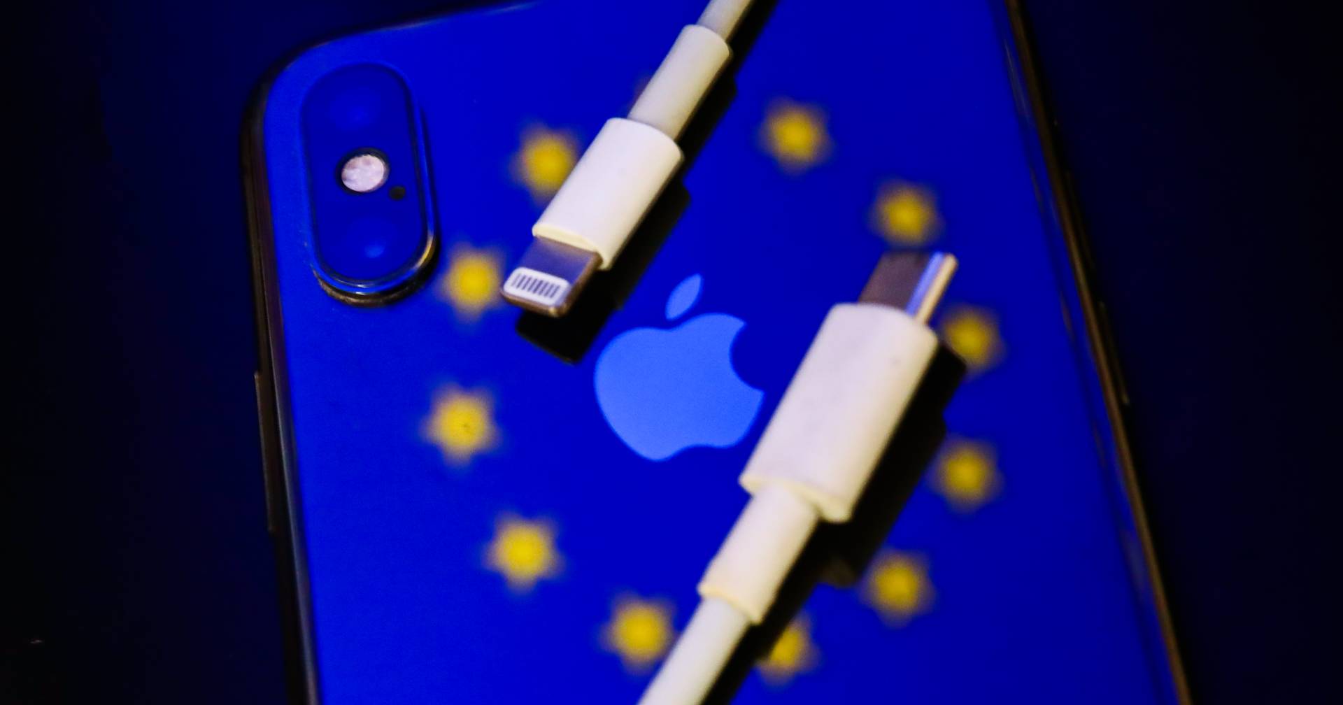 UE terá carregador único para telemóveis e tablets em 2024. Saiba o que vai mudar