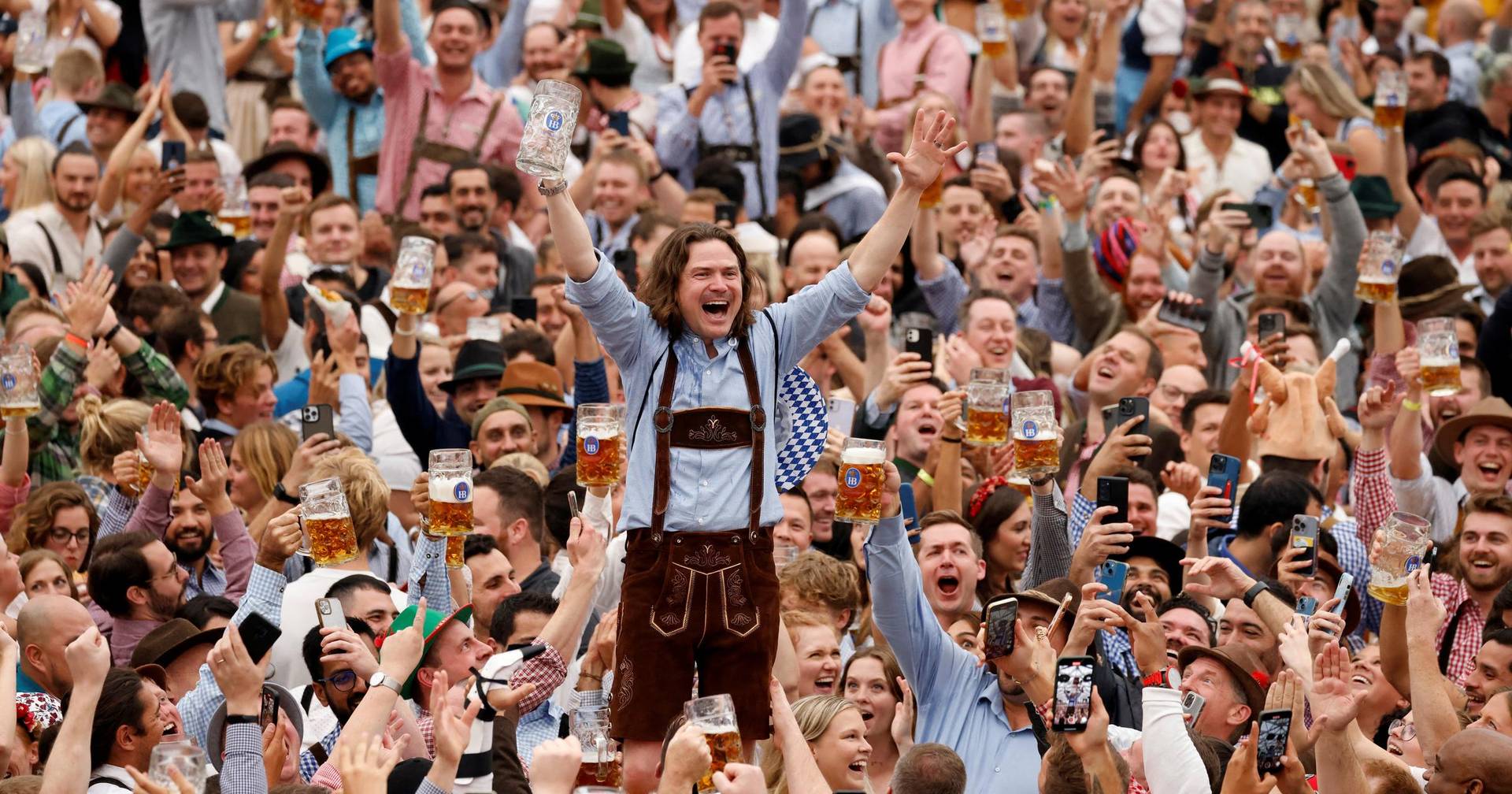 Fotogaleria: Cerveja para todos. Oktoberfest regressa à Alemanha depois da pandemia