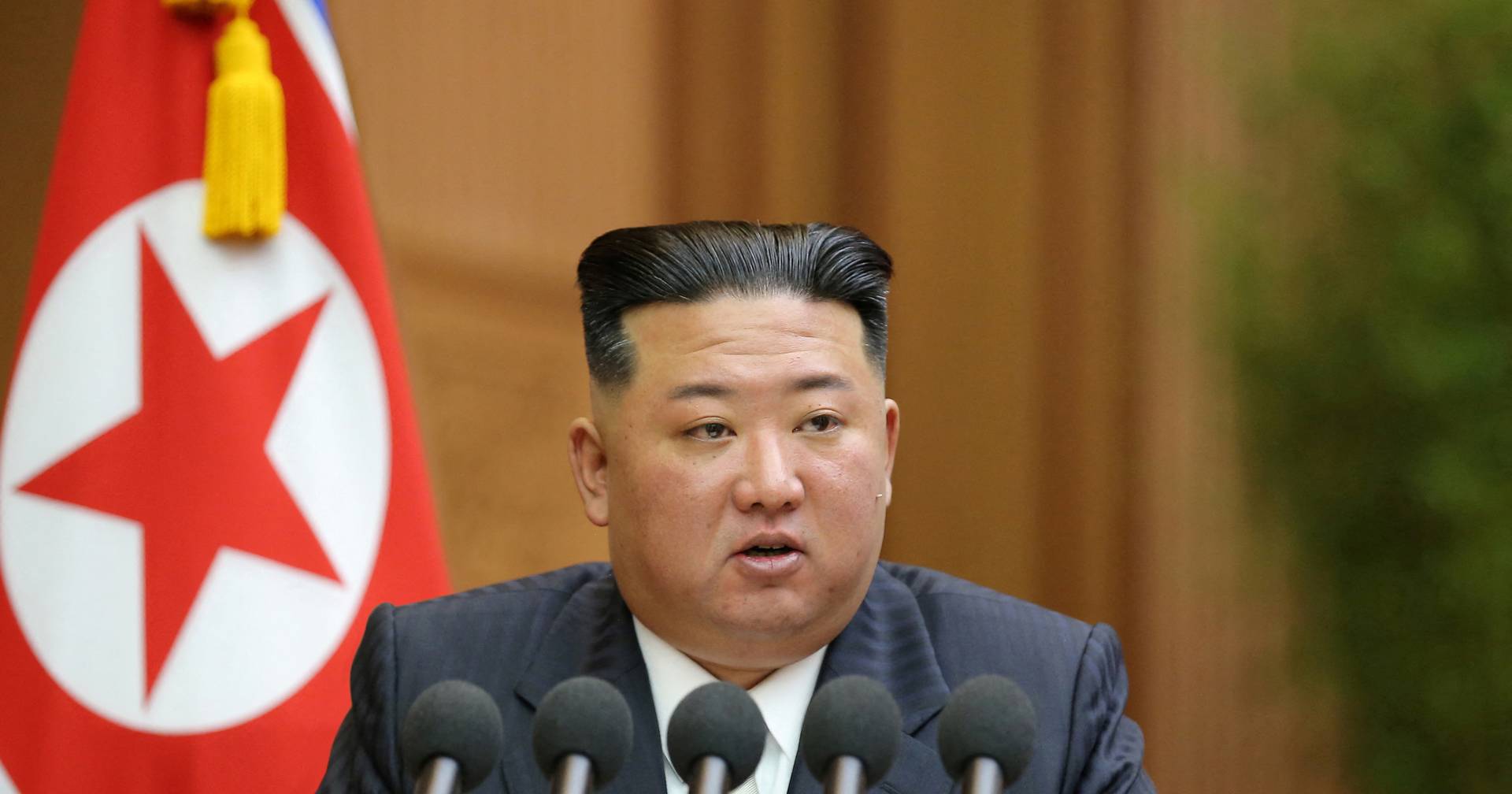 Seul diz que 12 aviões militares de Pyongyang sobrevoaram fronteira