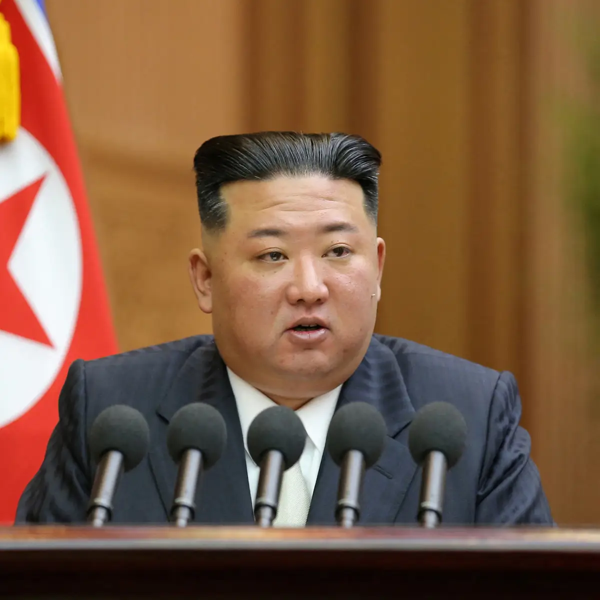 Coreia do Norte anuncia reforço de armas nucleares
