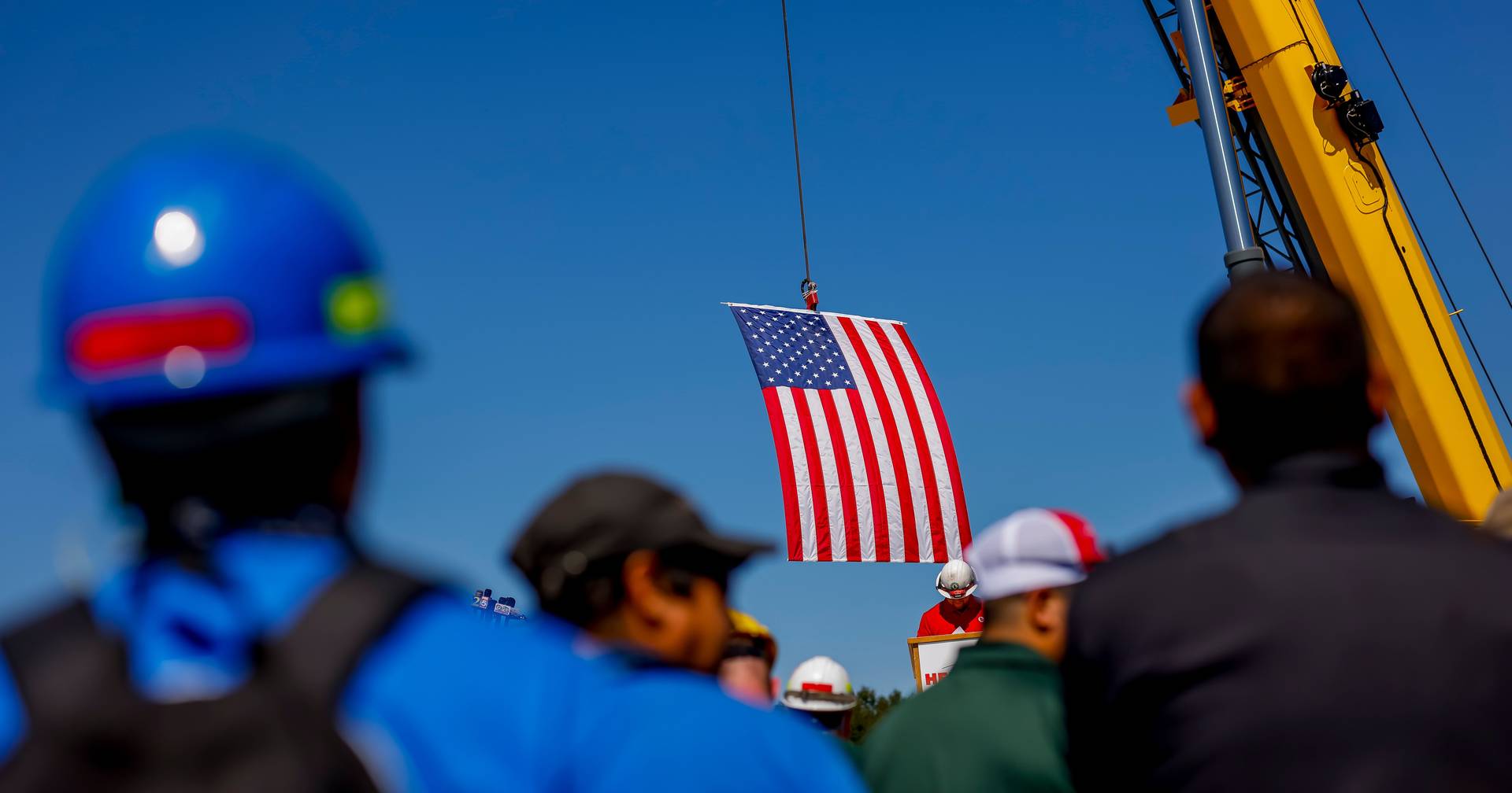 Sem Trump no boletim de voto, multiplicam-se as cópias do líder republicano