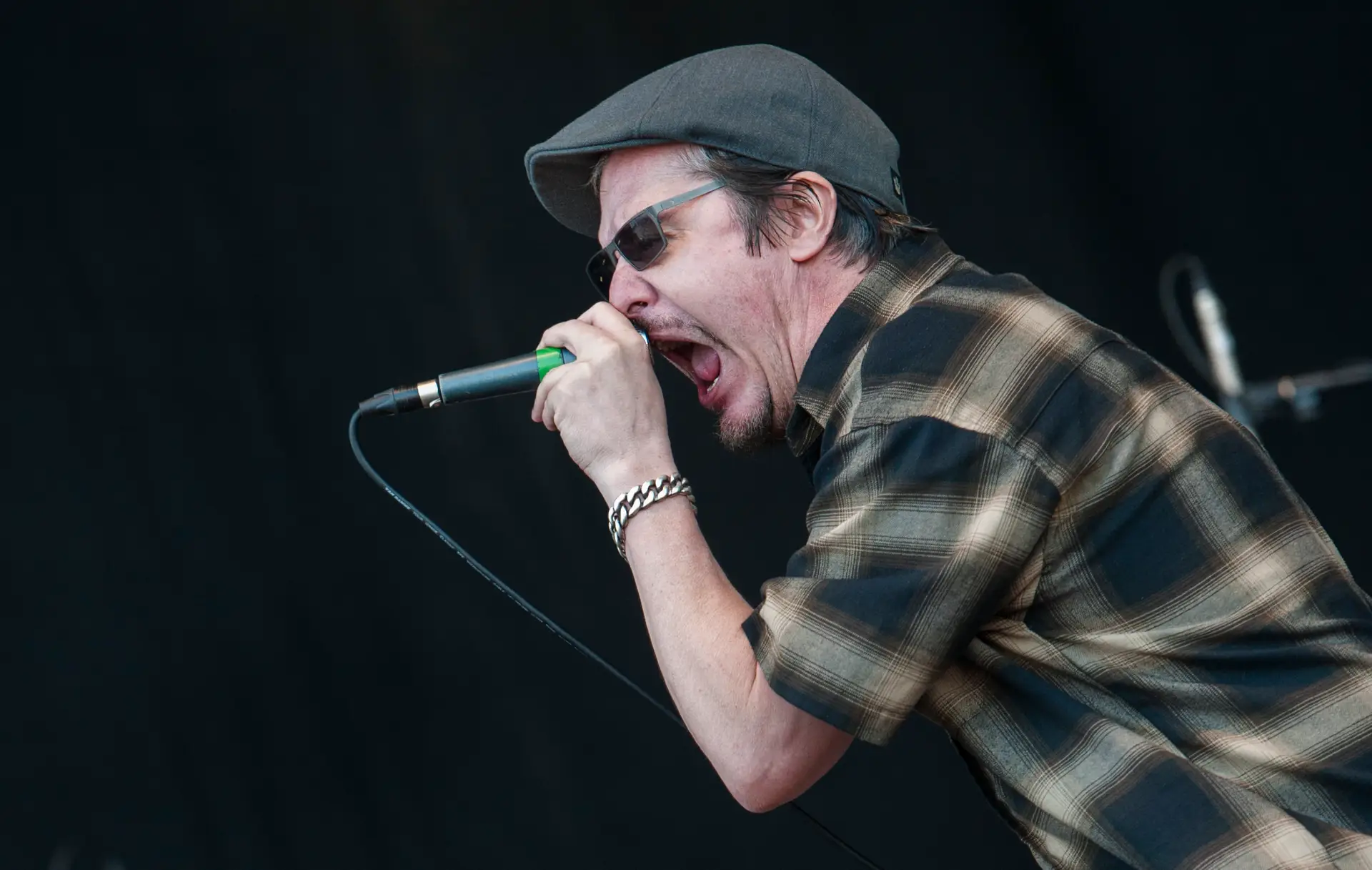 Mike Patton, vocalista dos Faith No More, afirma: “Os cantores são uns idiotas”